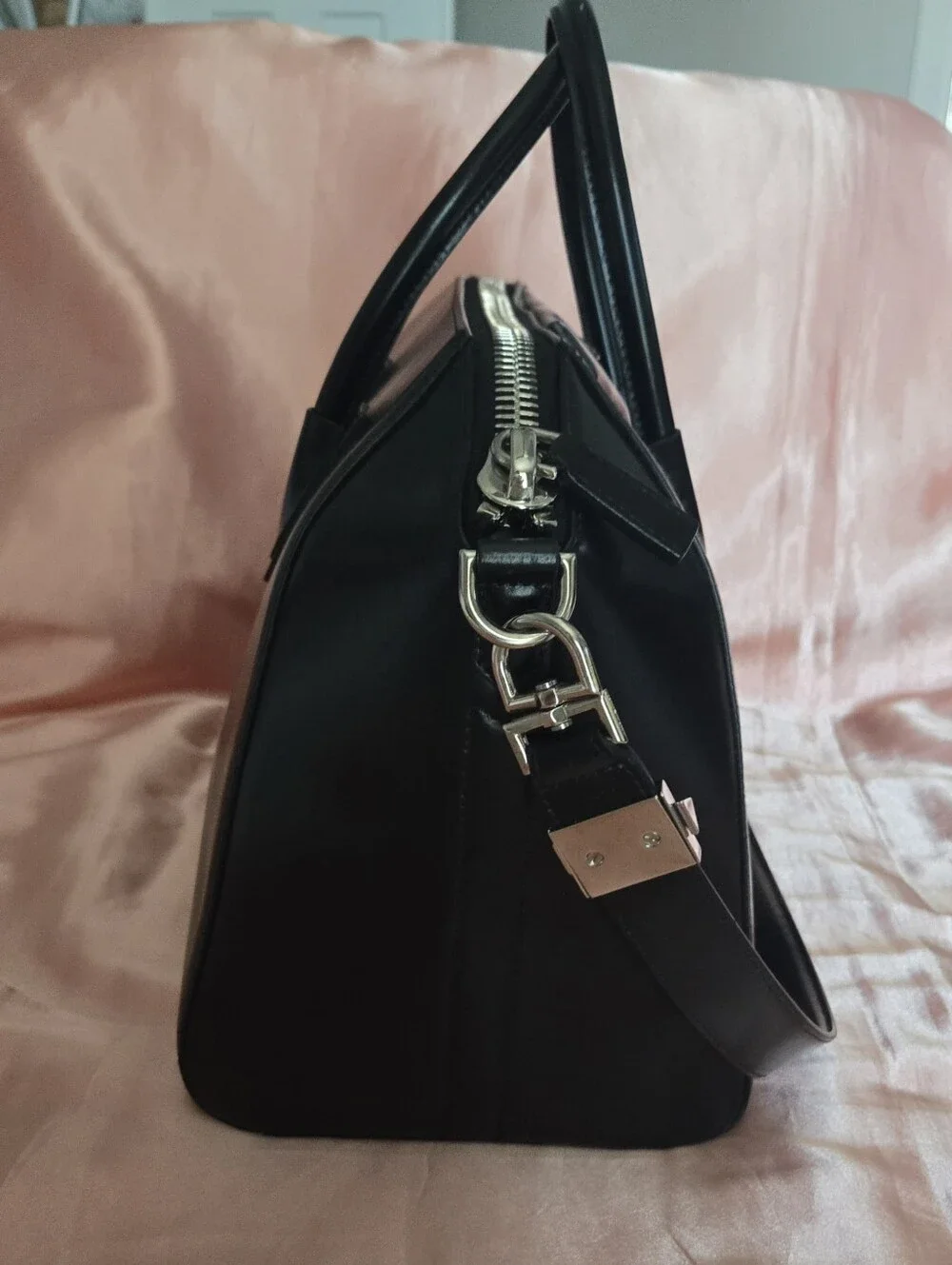 Givenchy Medium Antigona Black Smooth Leather Silver Hardware Authentic